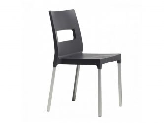 alumíniumvázas szék