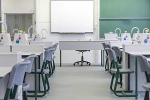 Budapest - Trefort Gyakorlóiskola - Laborbútor