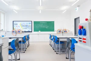 GYŐR - PROHÁSZKA OTTOKÁR ORSOLYITA GIMNÁZIUM, ÁLTALÁNOS ISKOLA ÉS ÓVODA