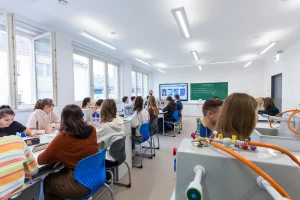 GYŐR - PROHÁSZKA OTTOKÁR ORSOLYITA GIMNÁZIUM, ÁLTALÁNOS ISKOLA ÉS ÓVODA