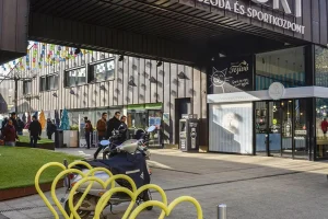MoM Sport Uszoda és Sportközpont