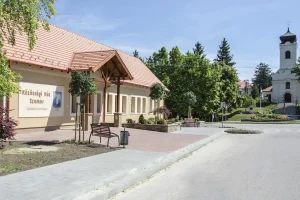 Szomor - községháza